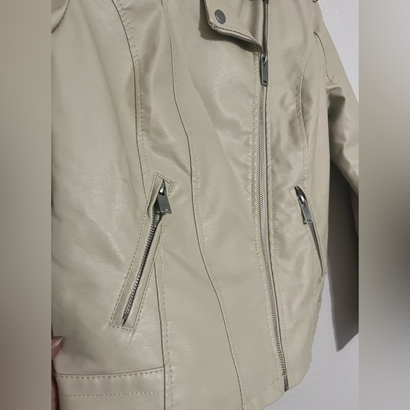 New Look Beige Faux Leather Jacket Size Small - Picture 5 of 6